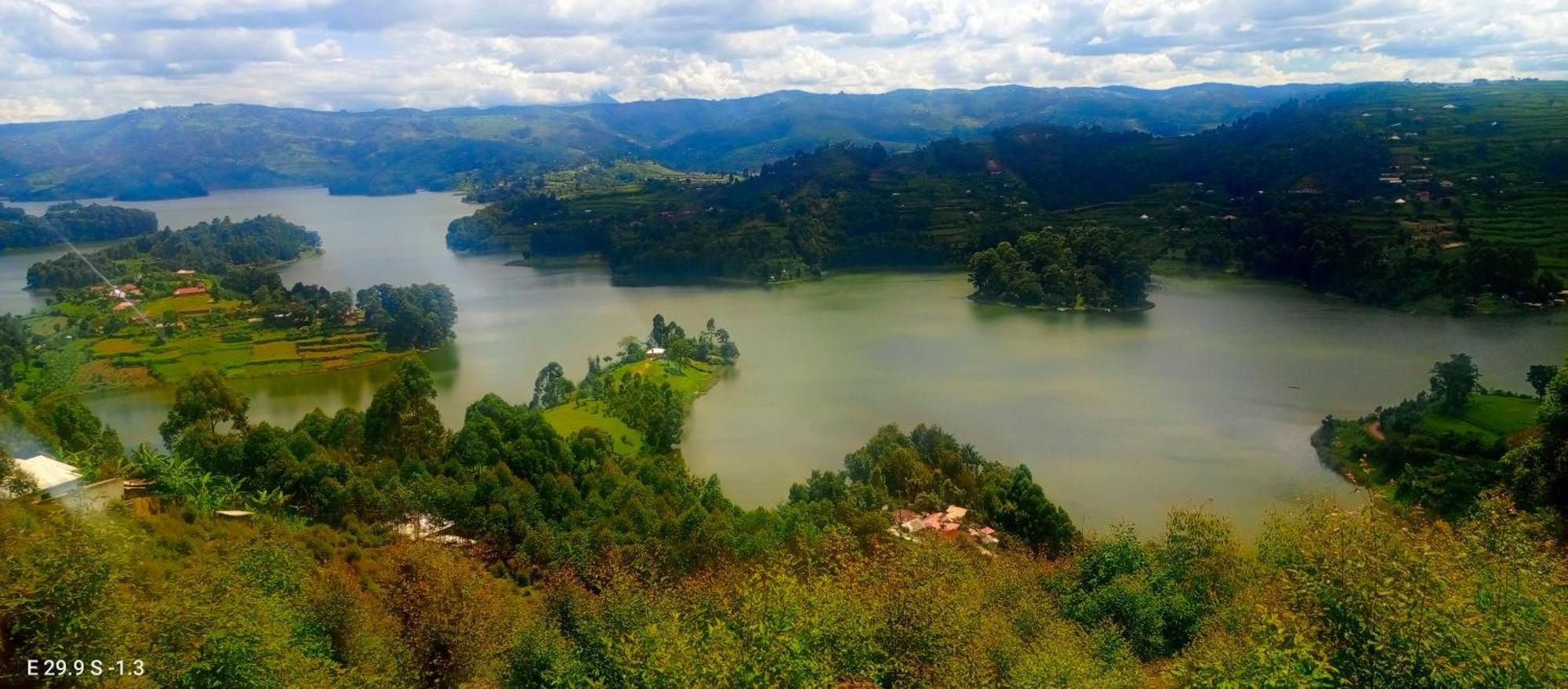 View Bunyonyi Villa *